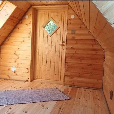 Holiday home Tammiku Saunamaja & Bubble House Roeoesa