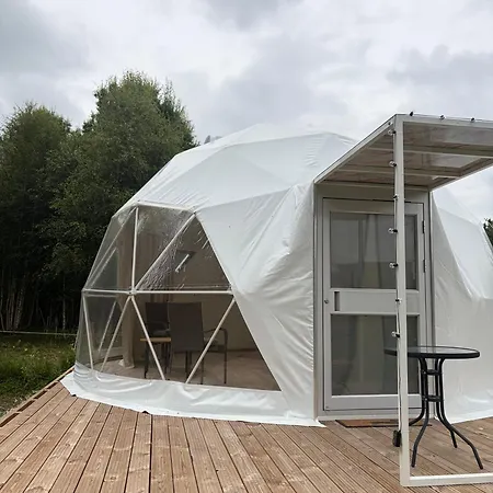 Holiday home Tammiku Saunamaja & Bubble House Roeoesa